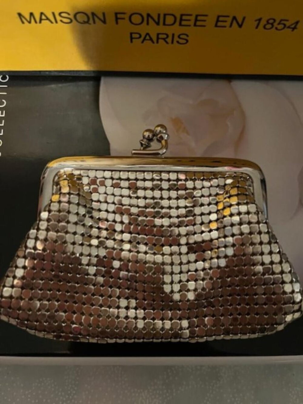 Rare Vintage Coin Purse with Kisslock (One Of A Kind) - Picture 2 of 3
